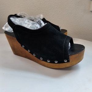 Vintage Solid Wood and suede Wedge Open Toe Wedge shoes sz 10